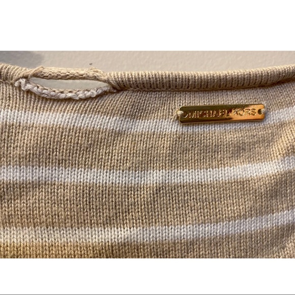 Michael Kors Light Sweater size small - Picture 2 of 2